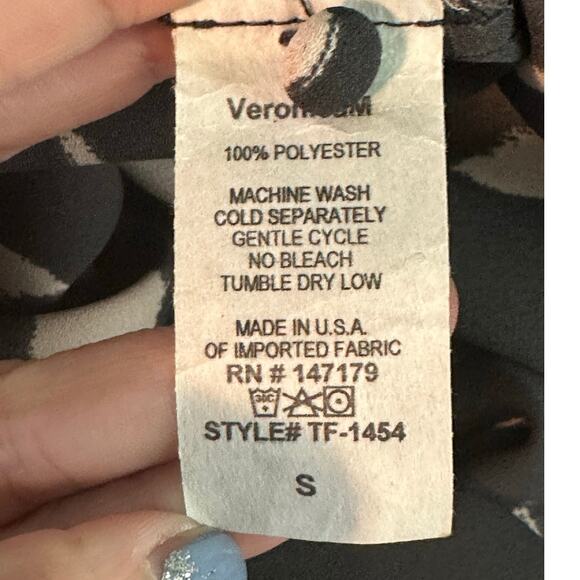 Verónica M. gray cream print cold shoulder blouse size small - Picture 4 of 10